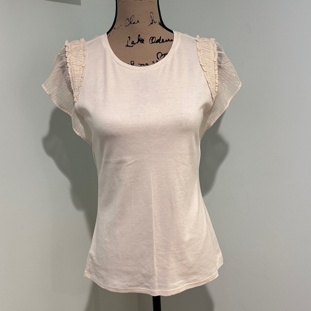 Ann Taylor size medium Petite Cream Ruffle Sleeve Knit Top